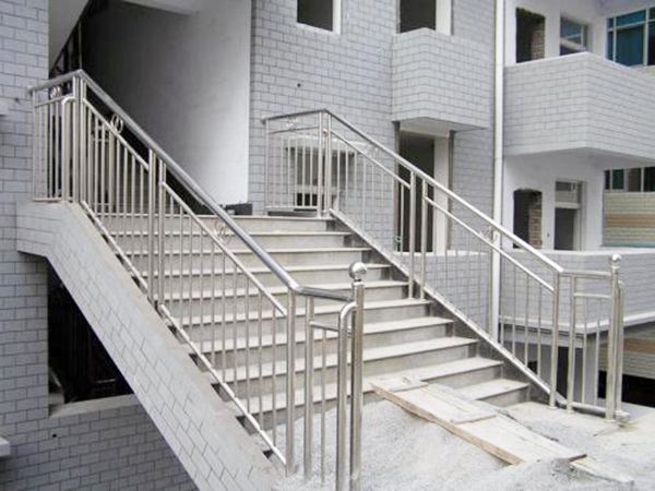 不锈钢楼梯护栏