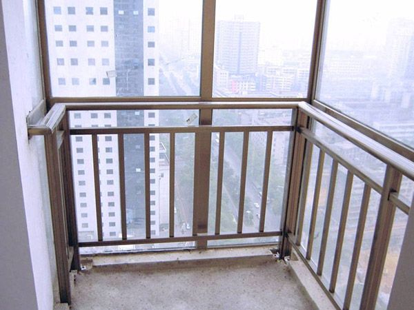 不锈钢窗台护栏