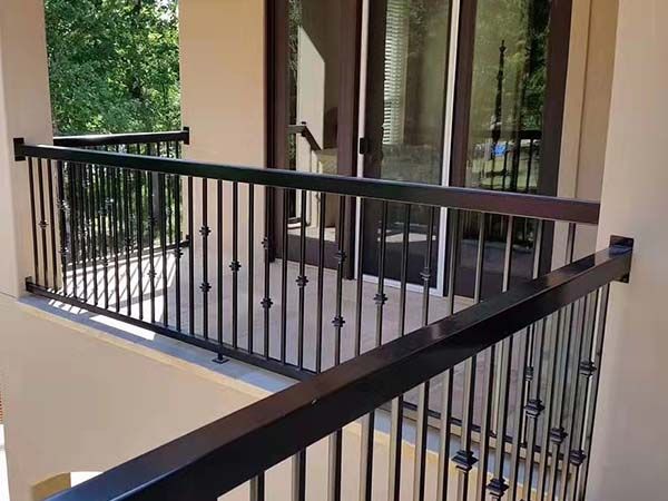 阳台护栏