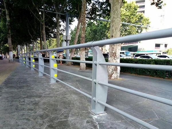 small4_16518185391588834